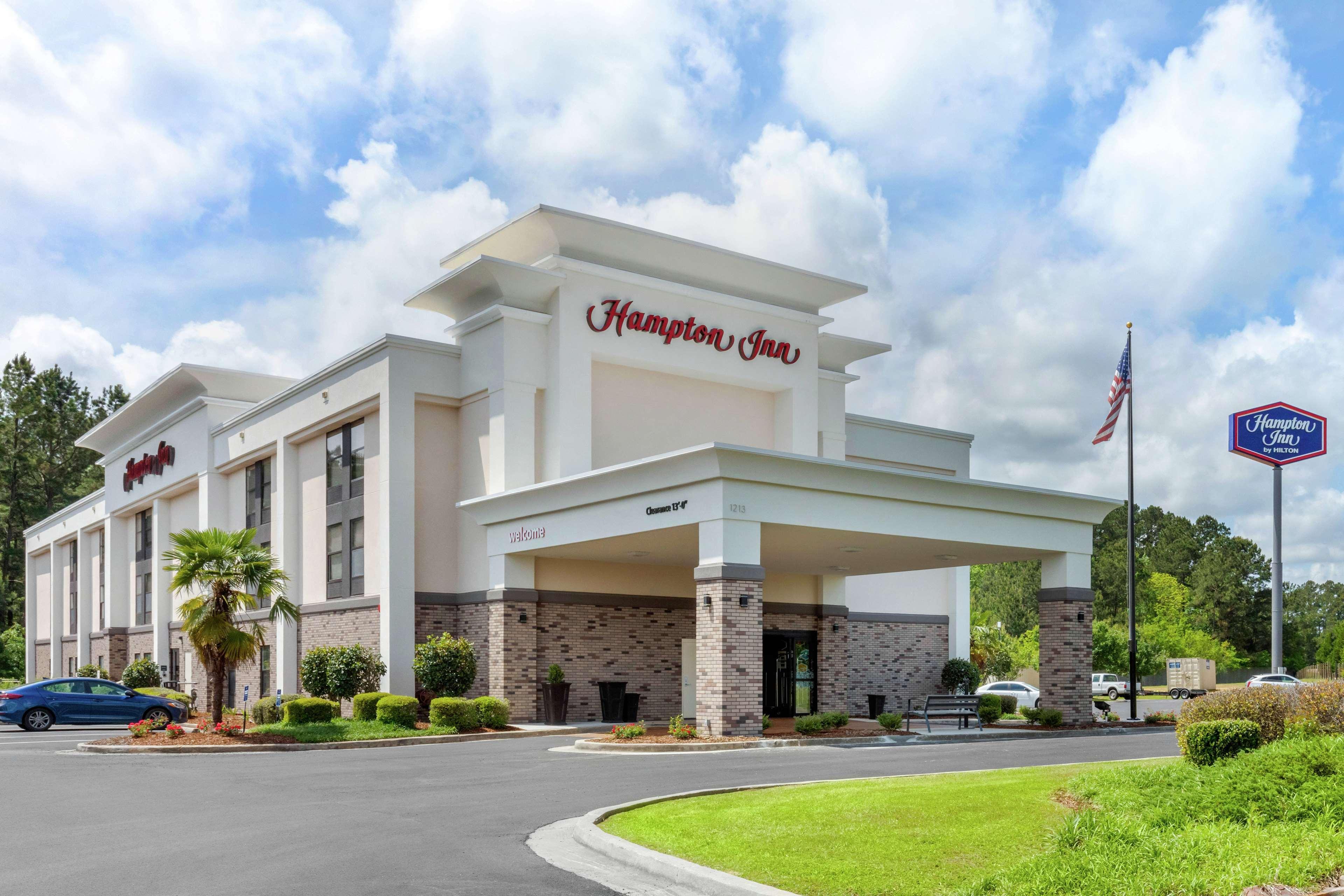 Hampton Inn Брукгейвен Екстер'єр фото