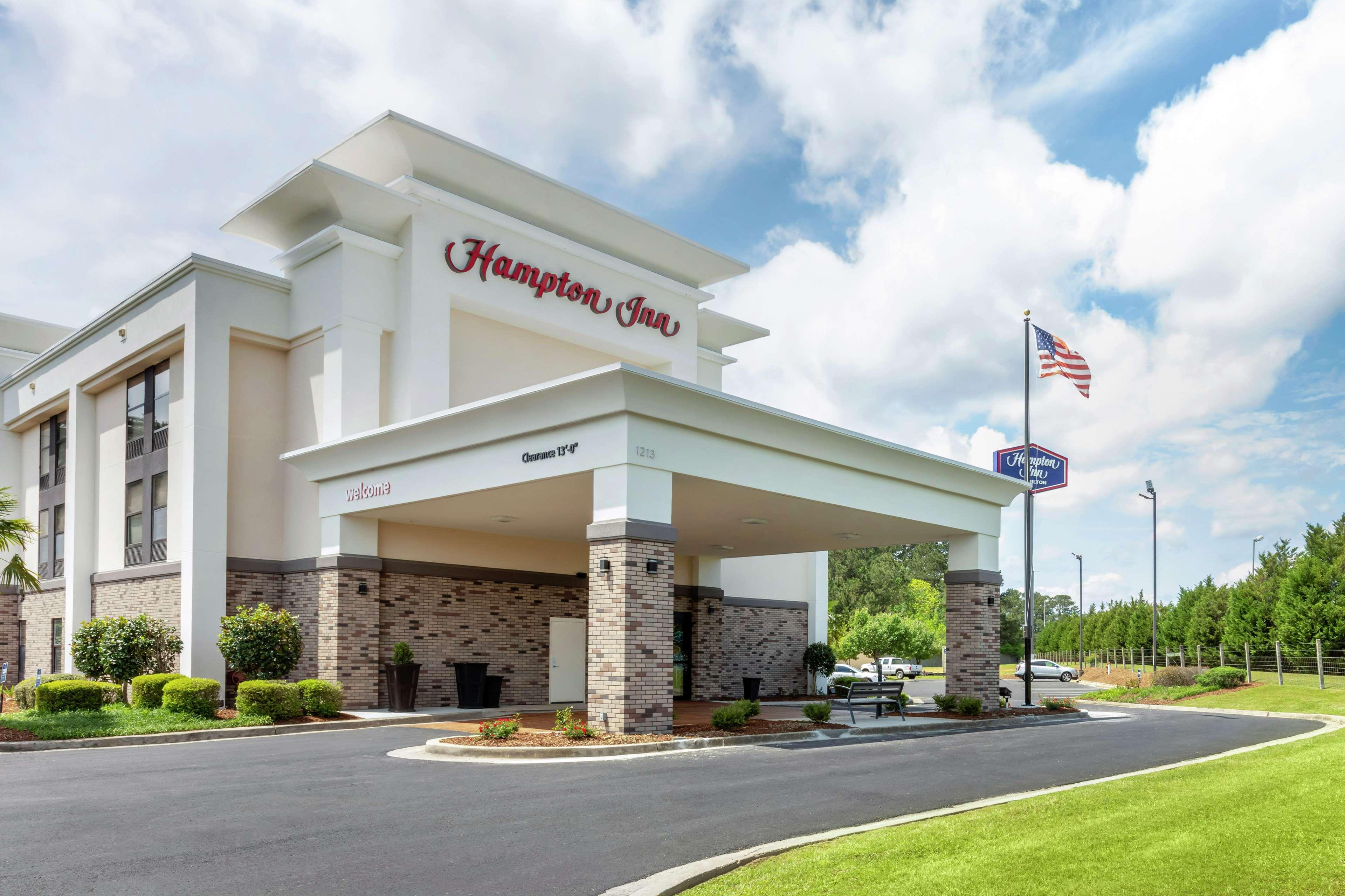 Hampton Inn Брукгейвен Екстер'єр фото
