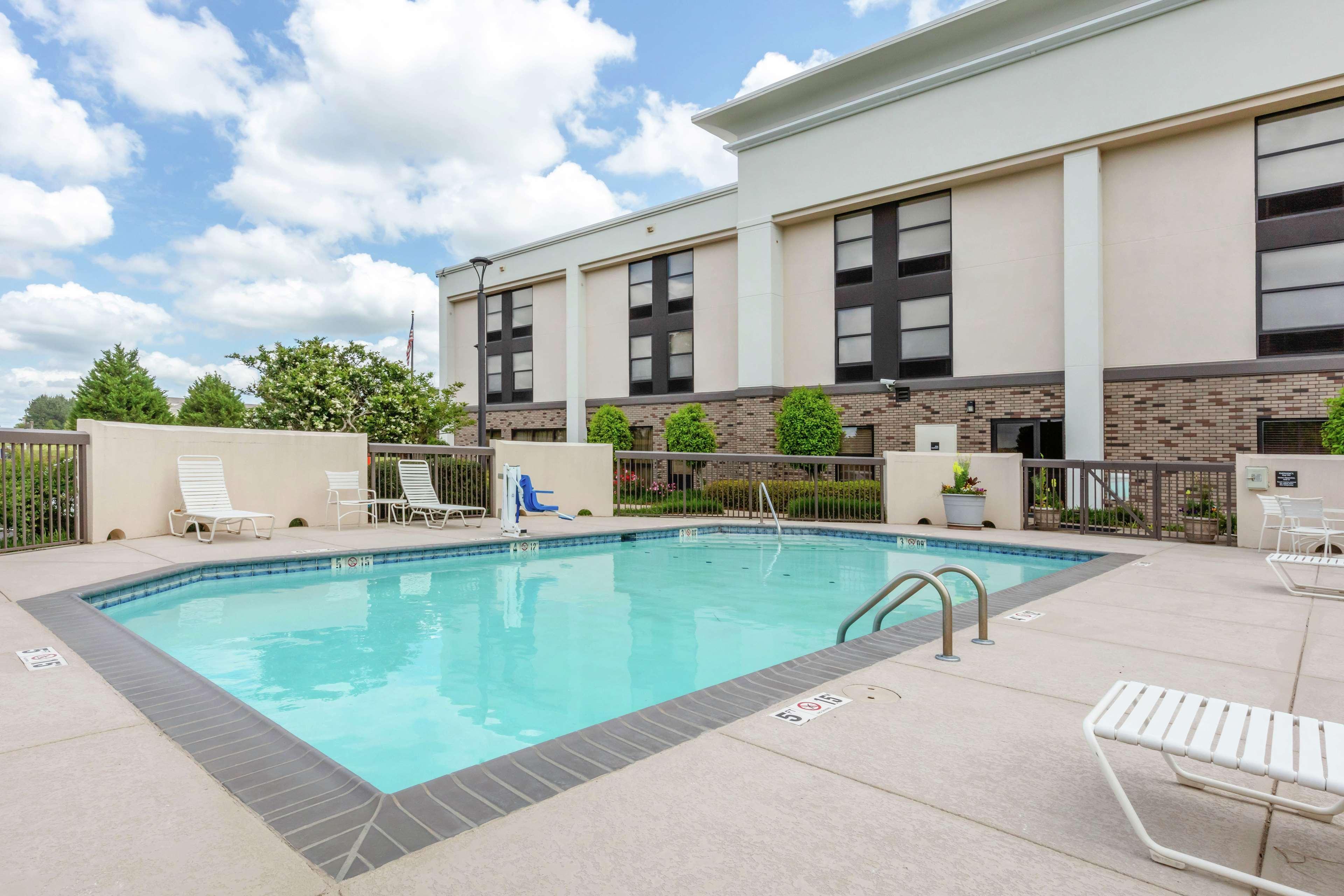 Hampton Inn Брукгейвен Екстер'єр фото