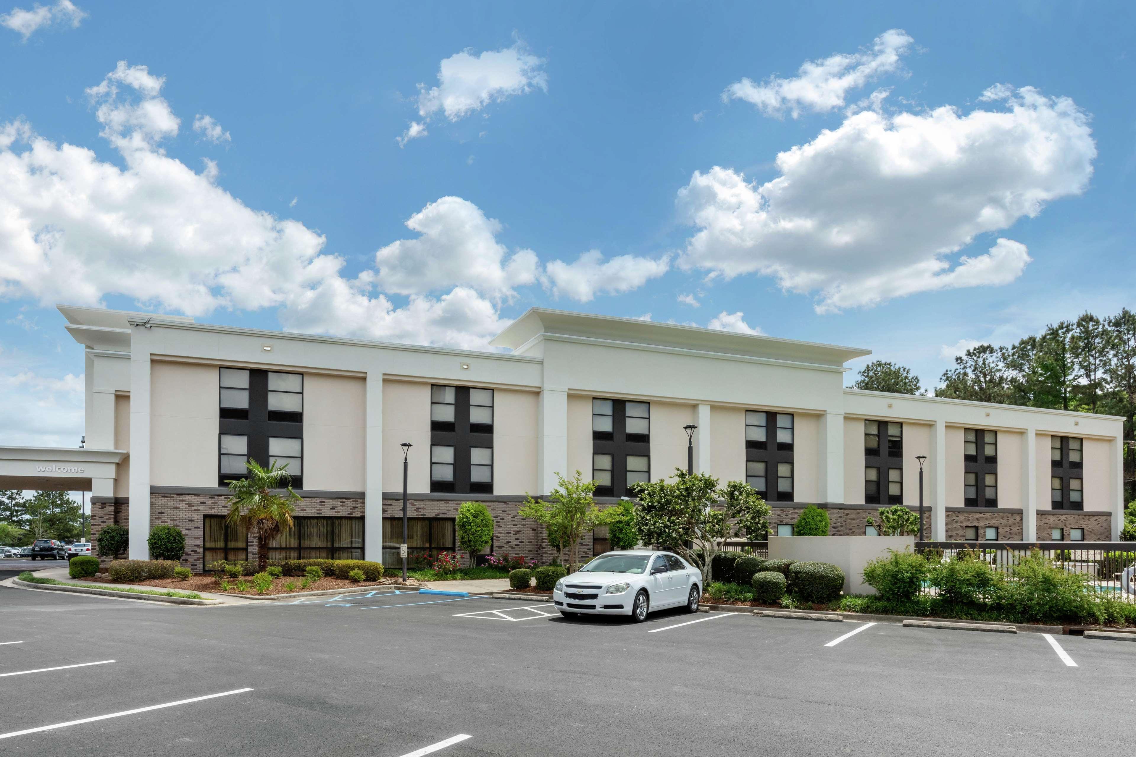 Hampton Inn Брукгейвен Екстер'єр фото