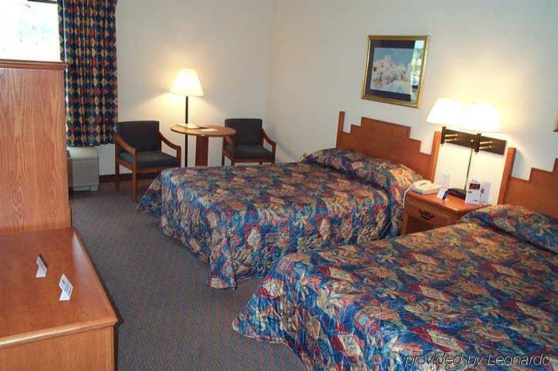 Hampton Inn Брукгейвен Номер фото
