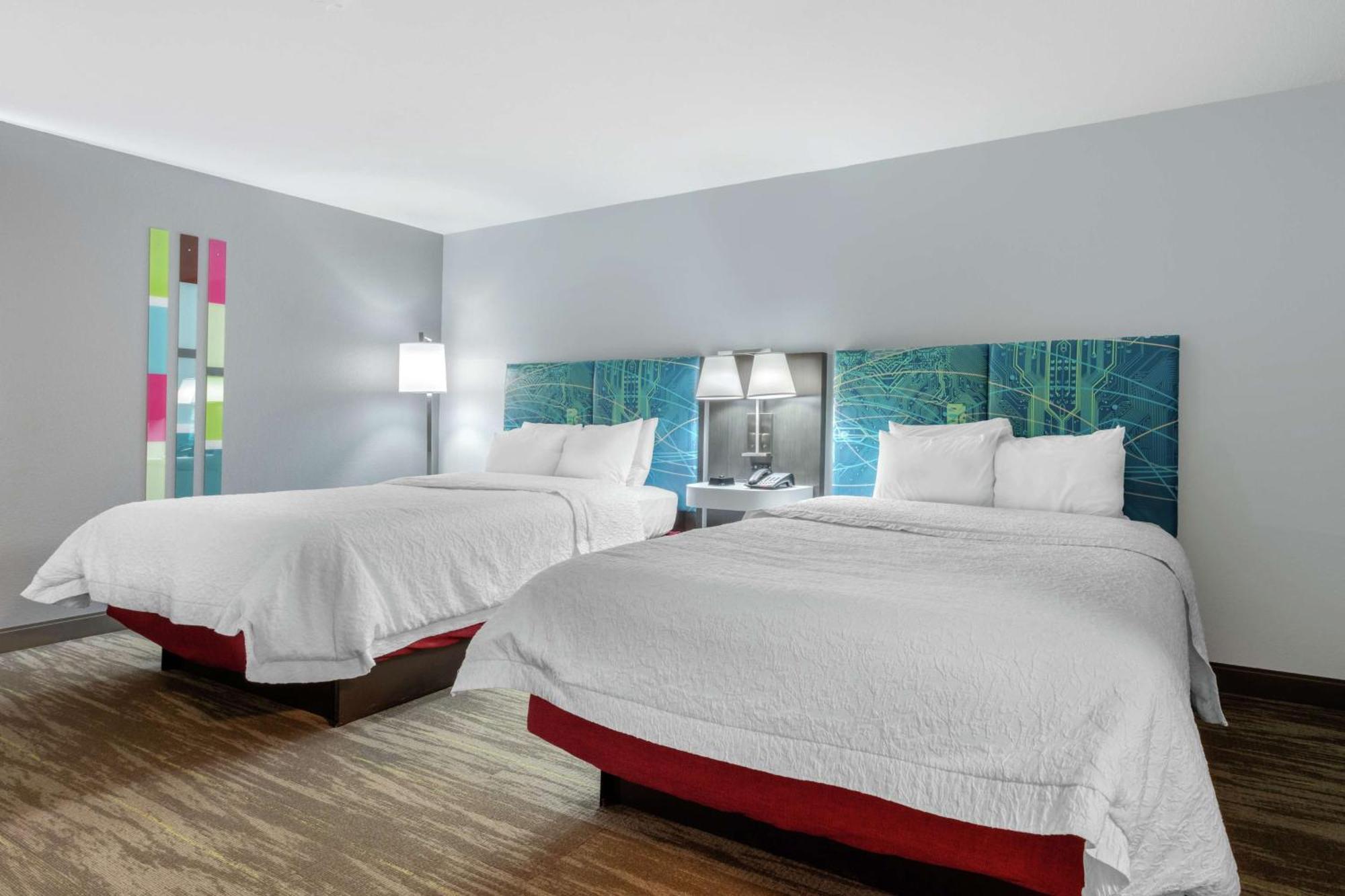 Hampton Inn Брукгейвен Екстер'єр фото