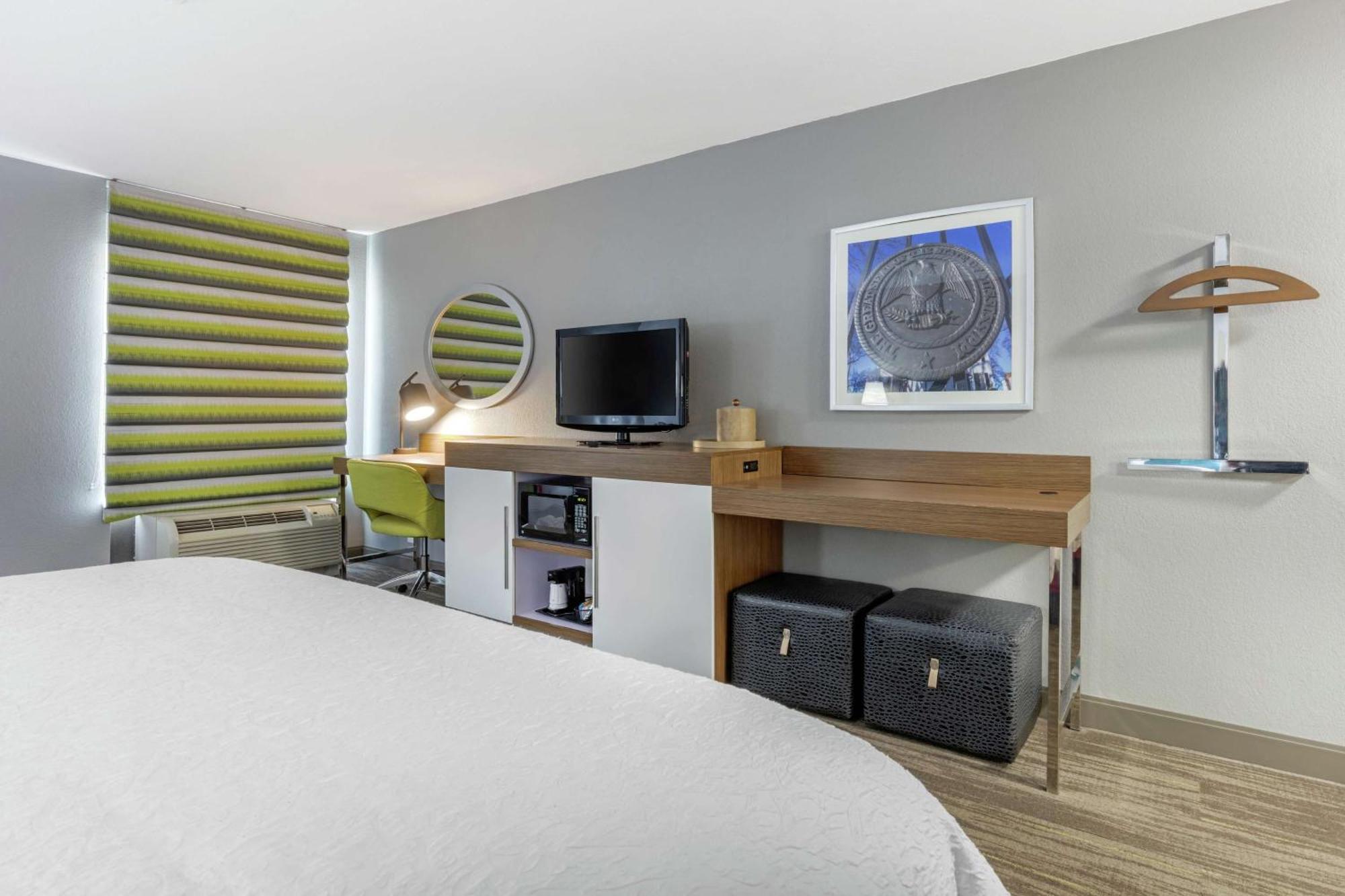 Hampton Inn Брукгейвен Екстер'єр фото