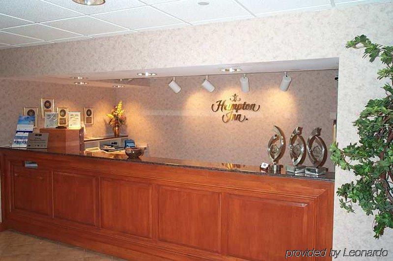 Hampton Inn Брукгейвен Інтер'єр фото