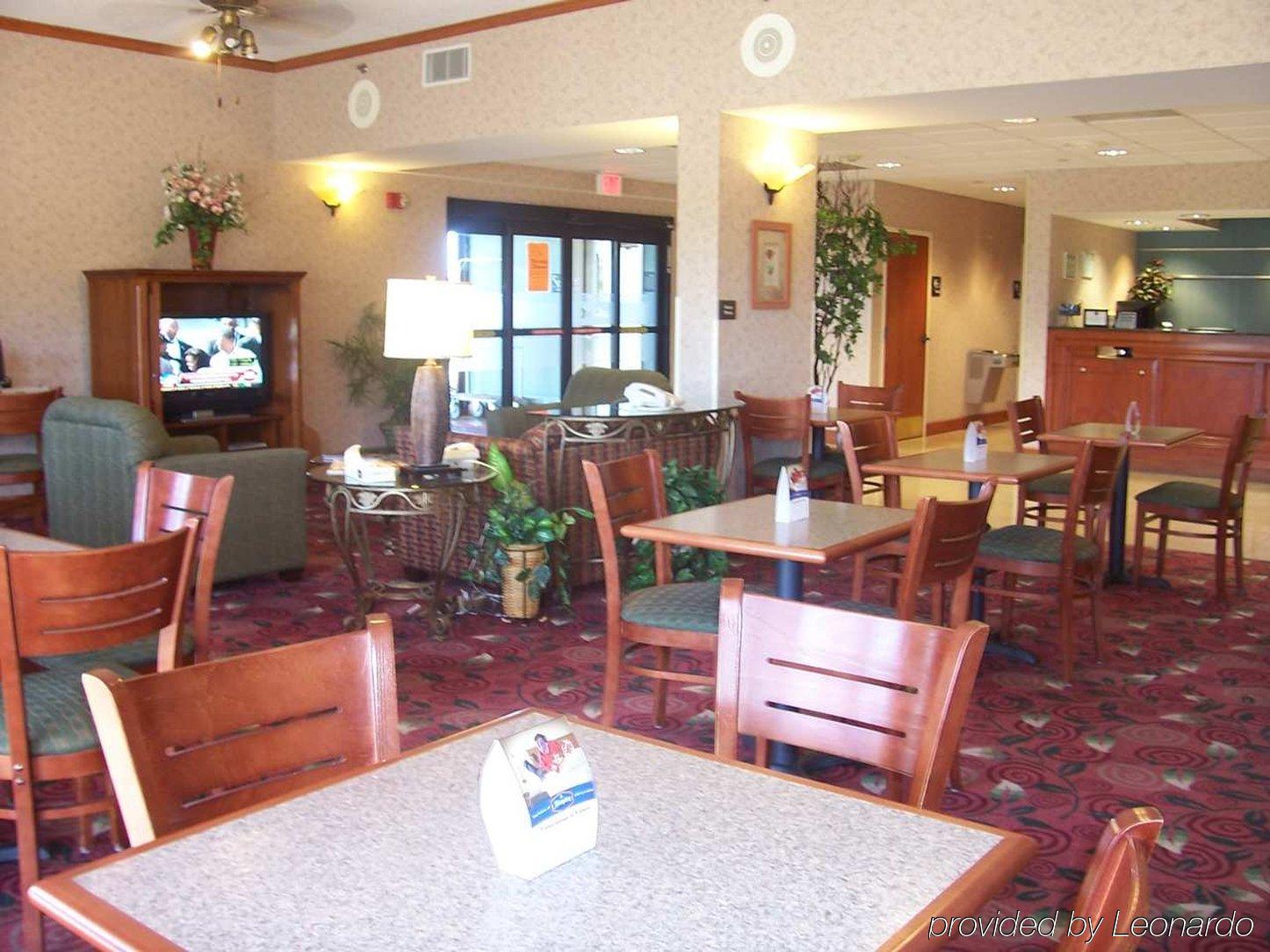 Hampton Inn Брукгейвен Ресторан фото